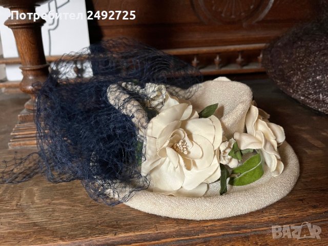 Стара дамска шапка за колекция, снимка 1 - Антикварни и старинни предмети - 43208494