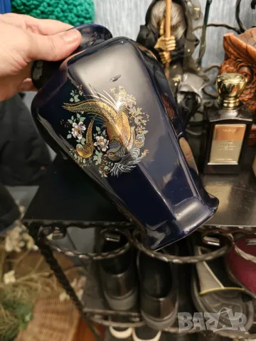 Порцеланова ваза кобалт със позлата , снимка 2 - Вази - 48802795