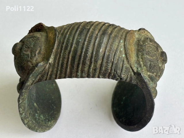 Възрожденска гривна рогатка