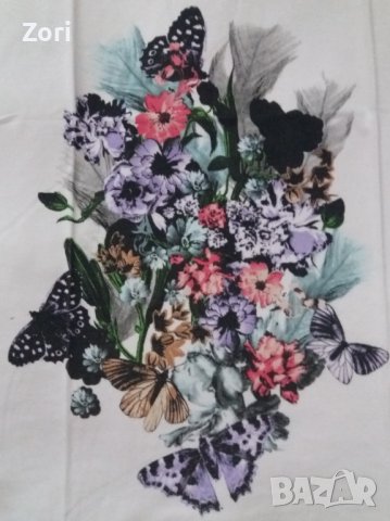 СТРАХОТЕН бял топ с красива щампа пеперуди и цветя, снимка 2 - Потници - 37506671