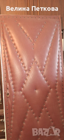 Входна кожена врата 