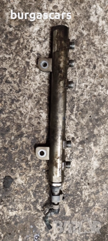 Горивна рейка 55 211 908 / 0 445 214 141 Opel Corsa D - 100лв, снимка 2 - Части - 51974151