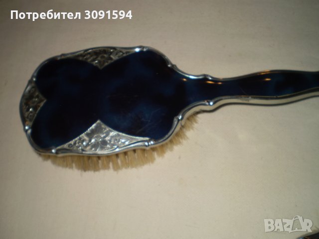 Ретро  комплект  четка за дрехи и четка за коса инкрустация бял метал и маже би син емайл, снимка 6 - Други ценни предмети - 43484654