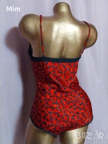 Victoria 's Secret M Черно сатенено боди на червени сърца, снимка 5 - Корсети, бюстиета, топове - 53568494