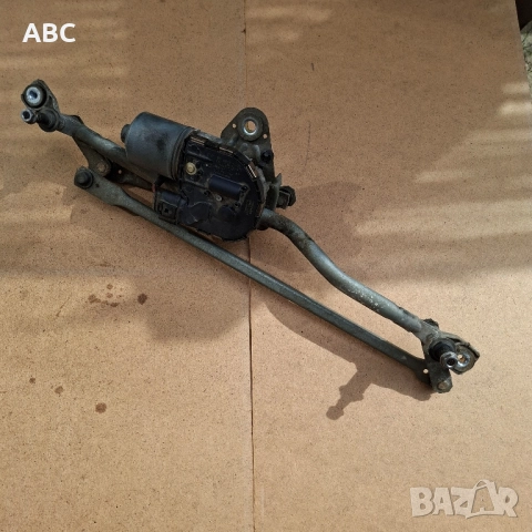 Механизъм с моторче за чистачки от Audi A6 C6 4F , снимка 4 - Части - 49414115