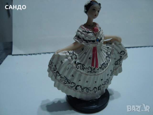 Ретро изящни порцеланови танцьорки  ПАНАМА, снимка 2 - Арт сувенири - 39023886