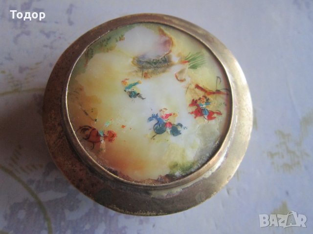 Старинна бронзова кутия кутийка седеф и огледало , снимка 2 - Колекции - 33598728