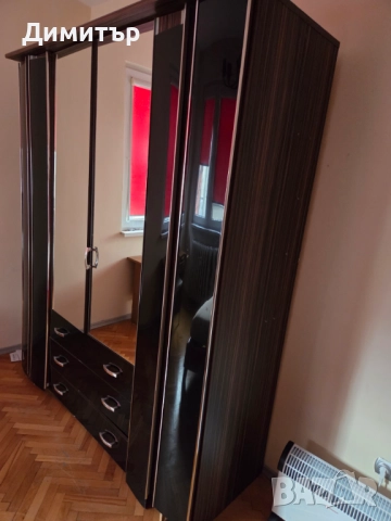 Гардероб Трикрилен Модерен Огледало, снимка 2 - Гардероби - 52567664