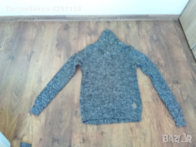 Мъжки,зимен пуловер ,нов