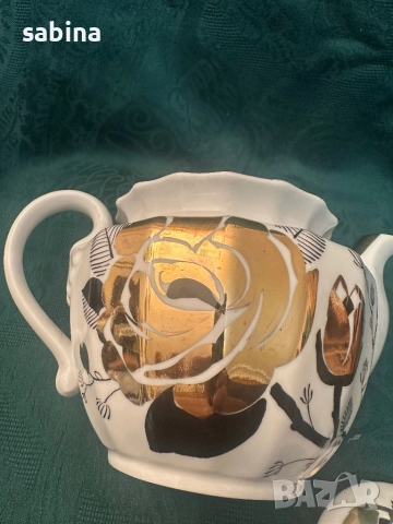 Чайник, захарница, латиера от сервиз за чай Златна роза, Вернилки, снимка 5 - Сервизи - 52182291