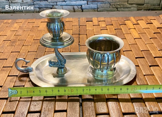 #1601# Свещник. Винтидж.от сплав от алпака, известна като „никелово сребро“. Щампа. От Холандия.