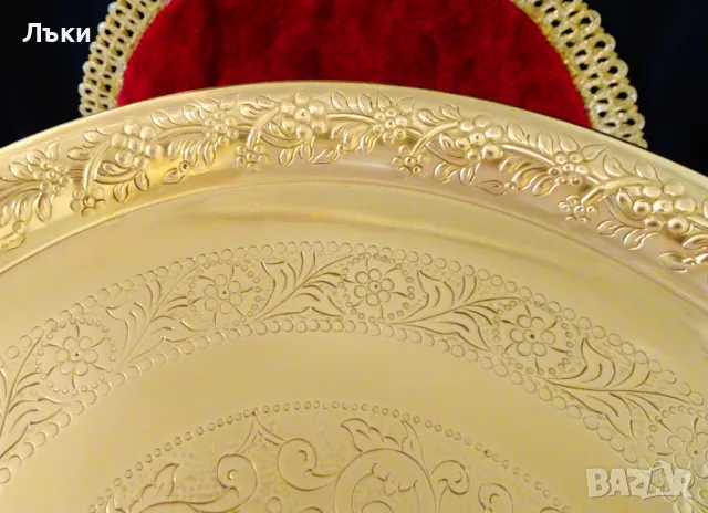 Бронзов поднос,плато с чудни цветя,орнаменти. , снимка 3 - Антикварни и старинни предмети - 47293662