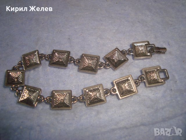 ПОСРЕБРЕНА КРАСИВА МОДНА ЕМАЙЛИРАНА АРТ ГРИВНА с ФАСЕТИРАНИ ЦИРКОНИ 10008, снимка 5 - Гривни - 37076058