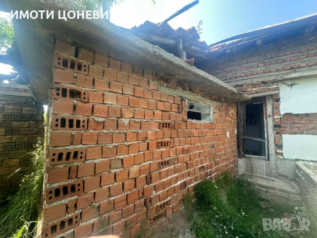 Продава се къща, снимка 2 - Къщи - 50617254