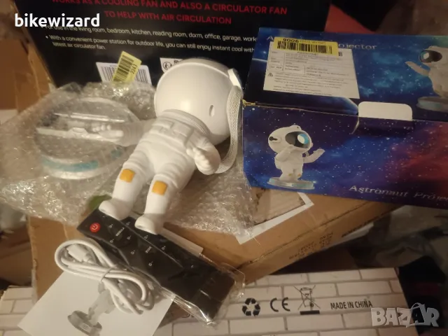 Проектор за звездно небе за деца, проектор за астронавти с дистанционно управление НОВО, снимка 5 - Друга електроника - 50133566