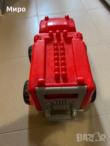 Детска пожарна , снимка 2 - Коли, камиони, мотори, писти - 43074279
