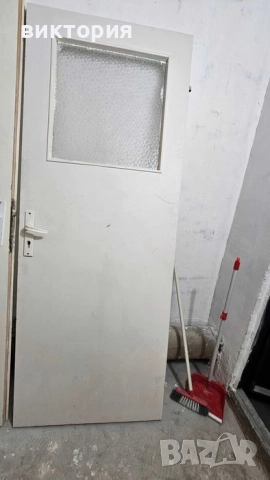 Врата за кухня от панелна гарсониера