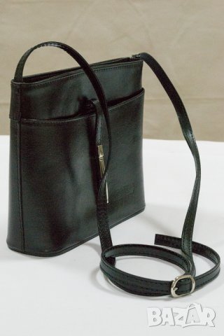 Черна дамска чанта с декоративен елемент Tina Panicucci, снимка 3 - Чанти - 43126324