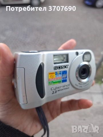 Компактен дигитален фотоапарат дигитален фотоапарат Sony Cyber-shot DSC-P31 , снимка 2 - Фотоапарати - 52314464