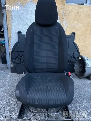 Седалка Пежо 308 