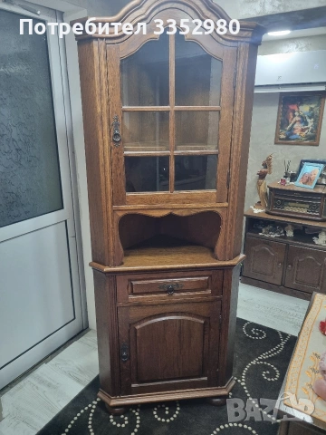 Ретро ъглов шкаф
