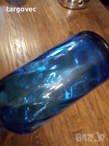 Кобалтово синя бутилка от газирана вода