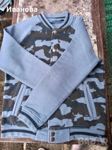 Якета / суитшърти ръст 122-128 см., снимка 2 - Детски анцузи и суичери - 51912227