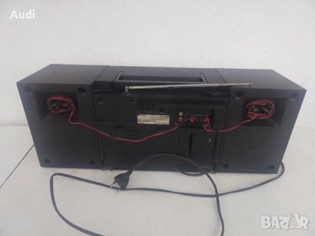 Двукасетъчен радио касетофон HITACHI  TRK-W530E, снимка 3 - Радиокасетофони, транзистори - 52316975