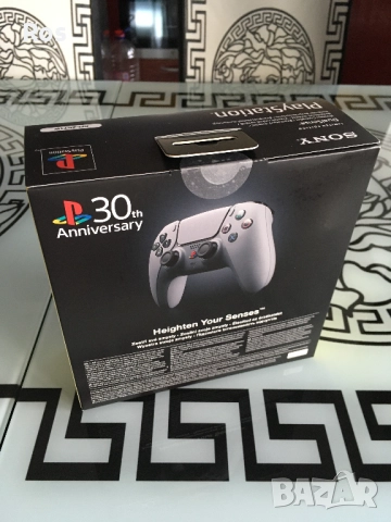 Playstation 5 DualSense - 30th Anniversary, Limited Edition, снимка 3 - PlayStation конзоли - 52570926