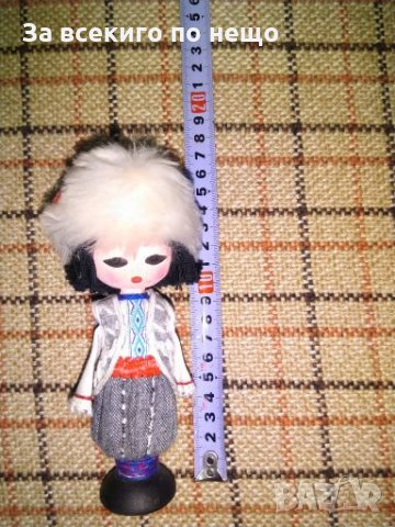 Малка дървена кукличка за колекционери, снимка 2 - Антикварни и старинни предмети - 28196995