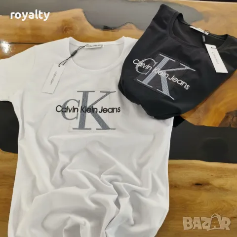 Calvin Klein дамски тениски Два цвята , снимка 2 - Тениски - 49919717
