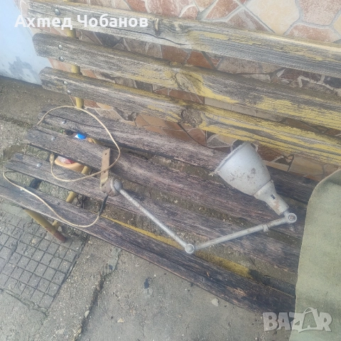 Продавам антична лампа 