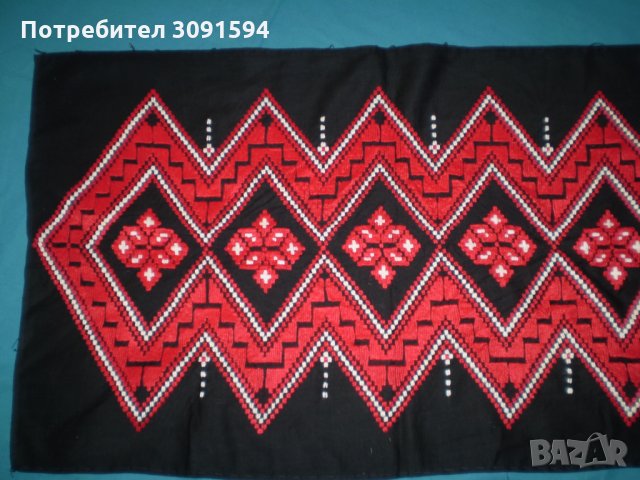 Винтидж ръчно бродирана покривка ковьор за стена черно червено, снимка 3 - Антикварни и старинни предмети - 35572139