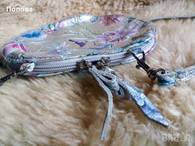 Уникална малка чантичка естествена кожа , снимка 4 - Чанти - 38929172