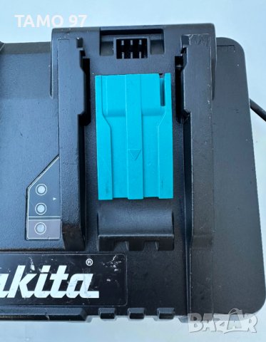 Makita DC18RD - Двойно бързо зарядно за 2 батерии с USB порт, снимка 3 - Други инструменти - 43628196