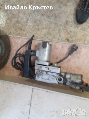 Продавам къртач