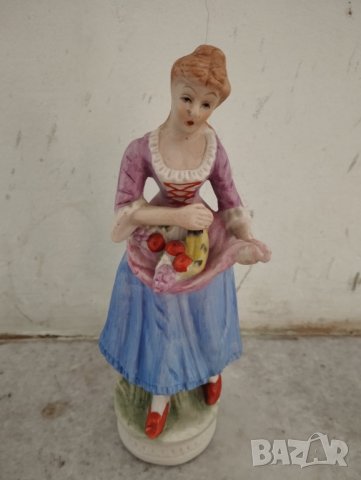 порцеланова статуетка