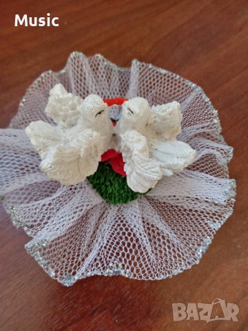 Фигурка на две влюбени гълъбчета със сърце, снимка 3 - Декорация за дома - 38346163