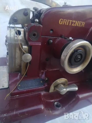 GRITZNER двойна машина за ръчно управление. Старинна, масивна за професионална употреба! Много масив, снимка 10 - Шевни машини - 49935401