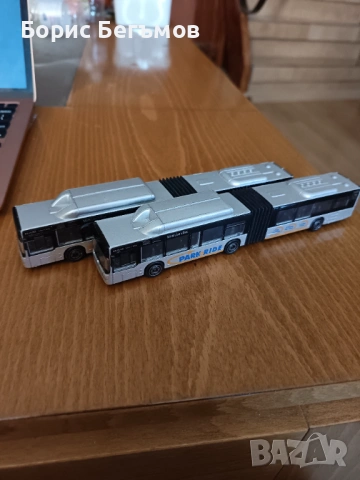 Лот автобуси Majorette  - City Bus , снимка 2 - Коли, камиони, мотори, писти - 53461688