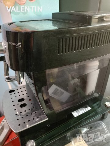 Кафемашина Delongi, снимка 2 - Кафемашини - 43555169
