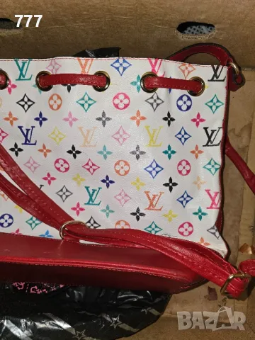 дамска чанта , снимка 2 - Чанти - 48386877