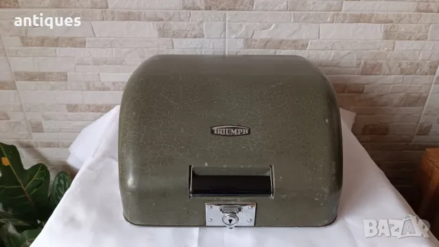 Стара пишеща машина TRIUMPH Perfekt - Germany - 1940" година, снимка 10 - Антикварни и старинни предмети - 50068408