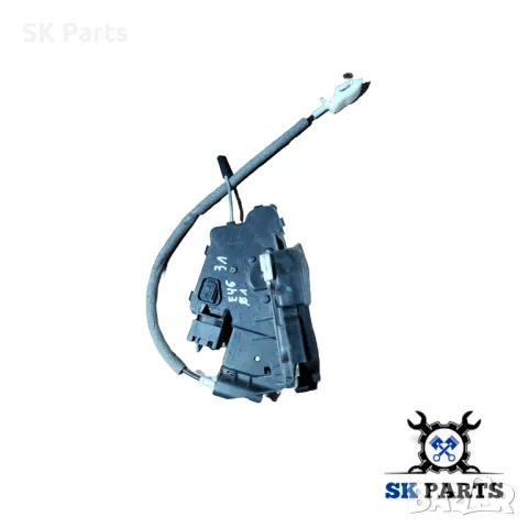 Брава на врата за BMW 3 Series E46/ позиция: задна, лява