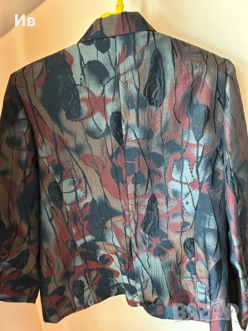 Дамско сако, снимка 3 - Сака - 51386234