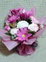 Букет с хартиени цветя в розово 