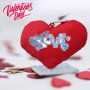 Подаръчна плюшена музикална възглавничка Сърце с бляскав надпис LOVE, снимка 2