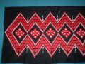Винтидж ръчно бродирана покривка ковьор за стена черно червено, снимка 3
