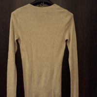 Плетена сива блузка с дълги ръкави, мека, комфортна, вертикален рипс, предаващ елегантност, открито , снимка 5 - Блузи с дълъг ръкав и пуловери - 37455382