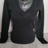 Черна блуза в-деколте, снимка 3 - Блузи с дълъг ръкав и пуловери - 43061324